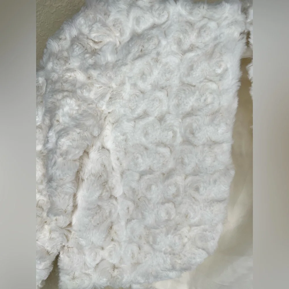 NTM: Gymboree Baby Girl Rosette Faux Fur Bolero Cream Special Occasion 12-24M